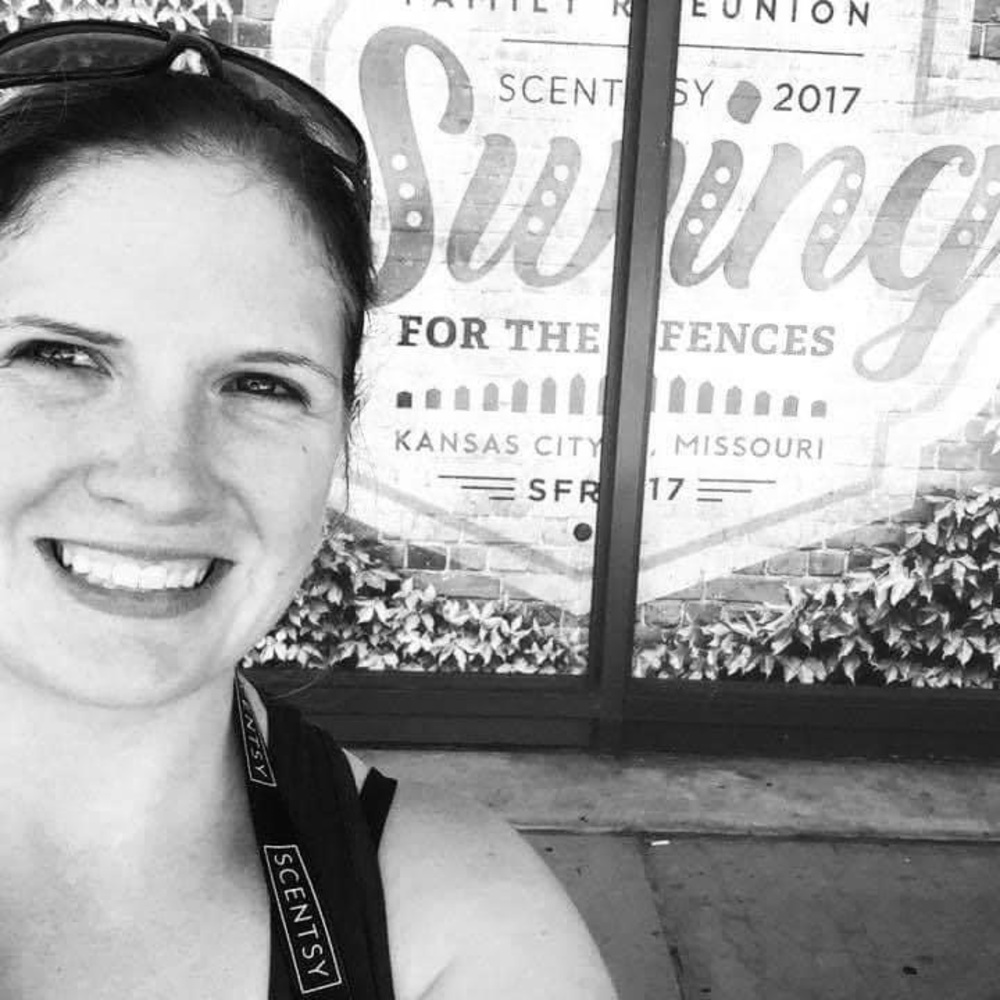 Meet your Posher, Lisa